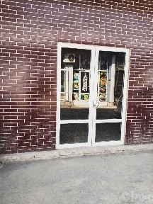 Офис Жомий бозор якинида 2 кв. 1 хона Заправка IBR ЗАПРАВКА