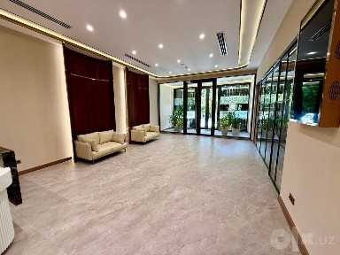 Продажа этажа 1 024 м² в Solid Premium. Готовый арендный бизнес