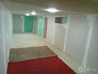 podval skladga arendaga beriladi