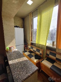 Продаю1/4/4ДУБОВАЯ, галерейка