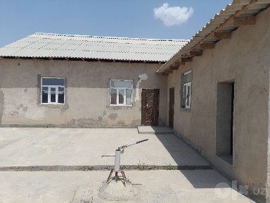 Uchqizilda xovli sotiladi