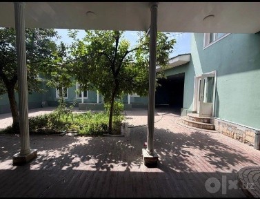 Uchaska sotiladi Tinchlik Aloqada 3,3 soti Afsona orqasi fasad 20 metr