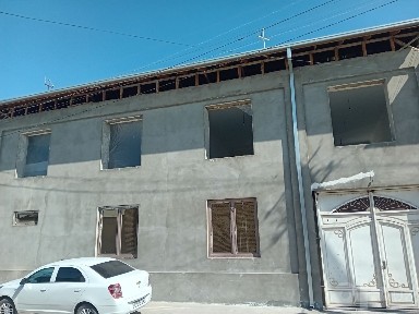Hovli sotiladi 4 sotix 13 xona