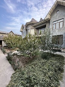 6.2 sotixli masjid bilan bitta devor uchastka sotiladi