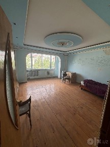 Продам срочно 3/4/9 на Ц-2 Алайский рынок Супер центр 77 кв2