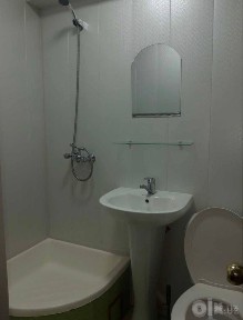Продается 1 ком квартира кирпичный дом Буз Базар