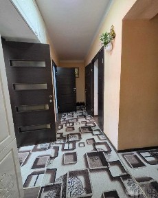 Bez makler xama sharoyiti bor