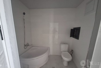 Qorasuvda 52m² kvartira sotiladi