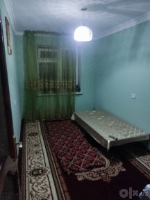 Квартира сотилади 4 хоналик 3 этаж атлас ёнида