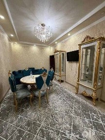 Квартира в центре города! Метро А. Тимура 10-15 минут не торопясь!