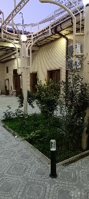 Ахунбабаева 3,8-соток срочно продаётся дом.