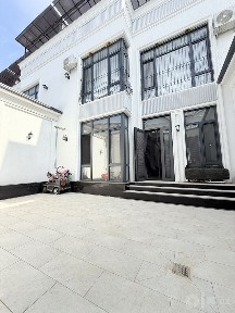 Hoji Otada evro hovli BARTERAM bor