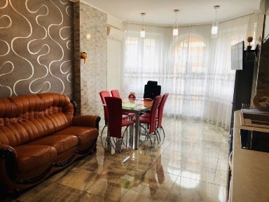 Сдается Чехова 2/2/4