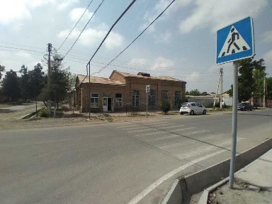 Eski shaxar Karmana markazidan bino sotiladi xoxlagan biznes joy