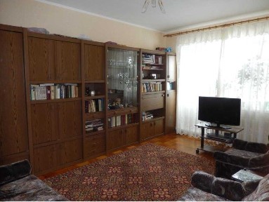 2-х комнатная квартира на 1 этаже 2-х этажного дома Авиагородок