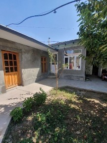 Продаётся дом в центре города, расположение дома угловое