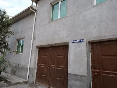 Uy sotiladi quqon shahar sulinbog 15